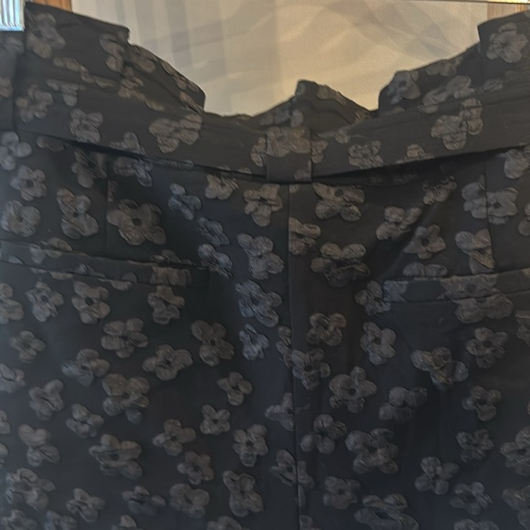 GRACIA PAPERBAG FLORAL SHORT - Picture 8 of 11